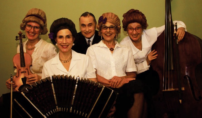 Ofidio Dellasoppa y Las Hermanas Bevilacqua