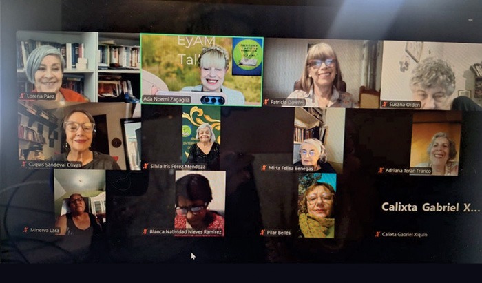 La Poesía Sigue la Tradición