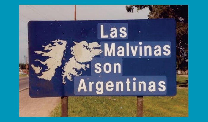 ¡Las Malvinas son Argentinas!